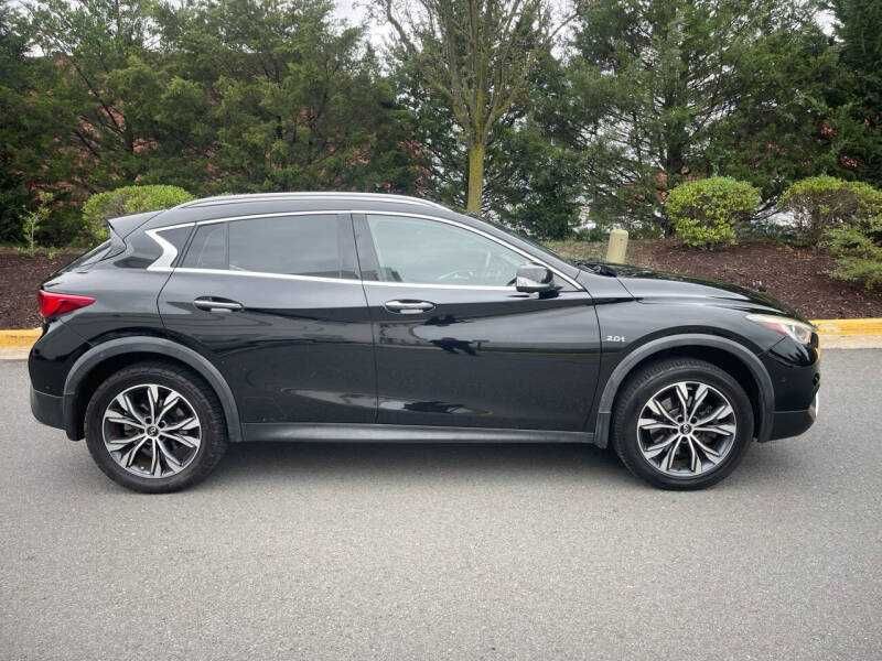 2017 Infiniti QX30