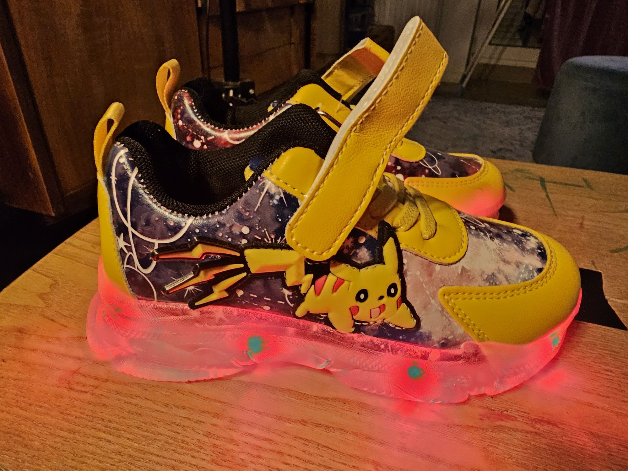 Pokemon buty 29 led