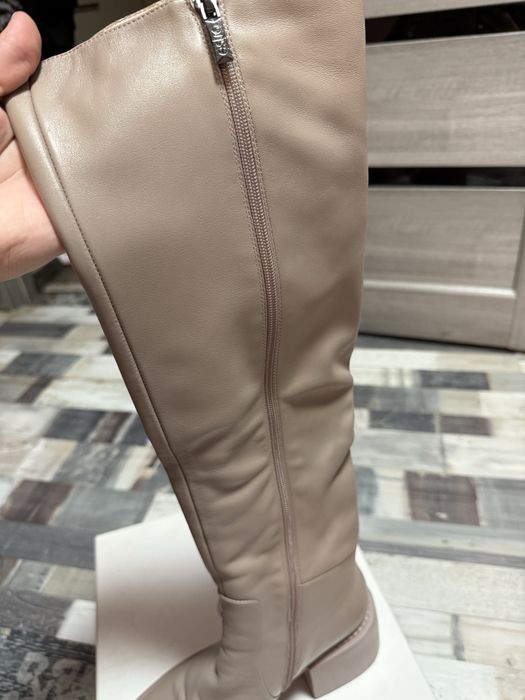 Зимові шкіряні сапоги Estro