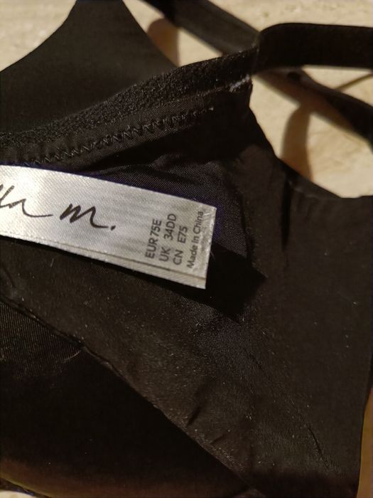 Biustonosz czarny 75 E