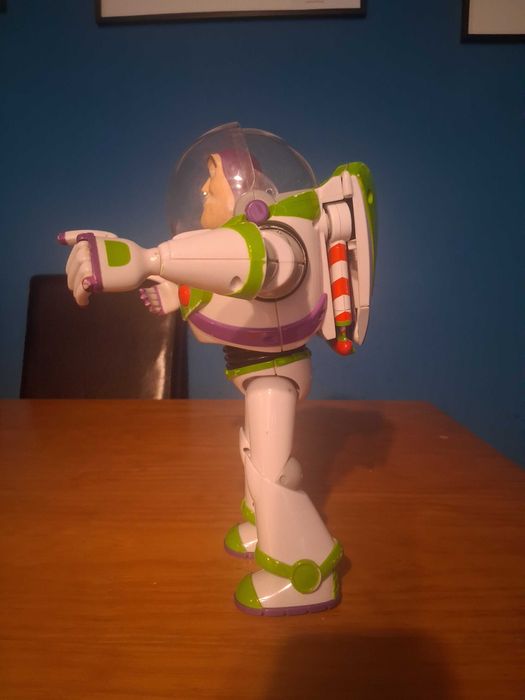 Brinquedo Buzz lightyear 30 cm