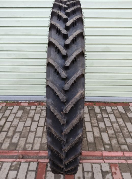 Продаж шин 11.2-48 270/95-48 STARMAXX