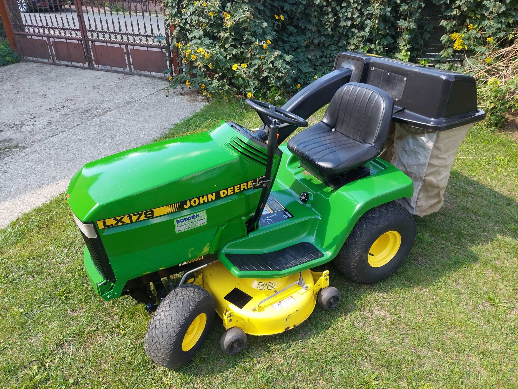 Kosiarka traktorek John Deere LX178 kompletny kosz