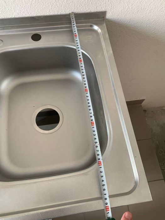 Тумба з мийкою в гарному стані