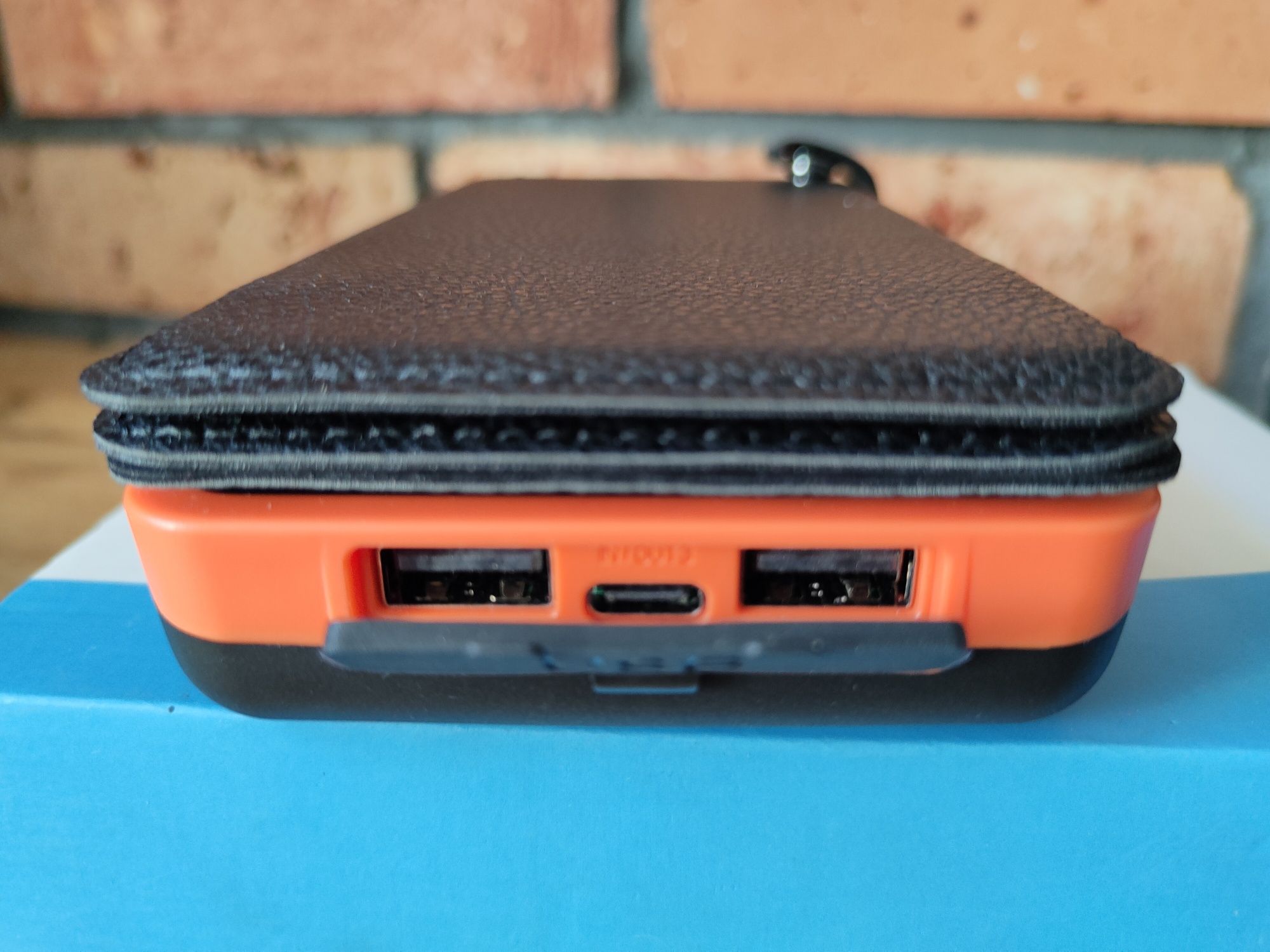 Ładowarka solarna Power Bank Brencil 26800 mAh 4 panele słoneczne