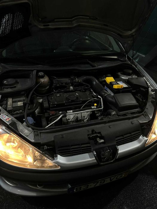 Peugeot 206 Silvercrest 1.4 Gasolina (2003)