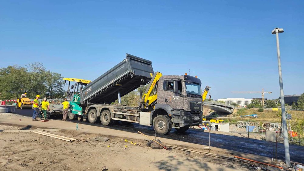 Asfalt Maszynowe Układanie Masy Bitumicznej Remont Dróg Frezowanie