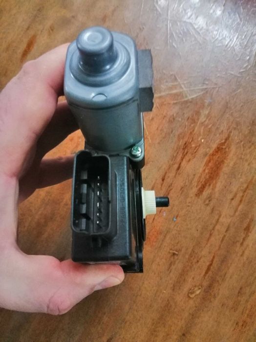 Продам моторчик стеклопiдйомника КIA Optima/K5