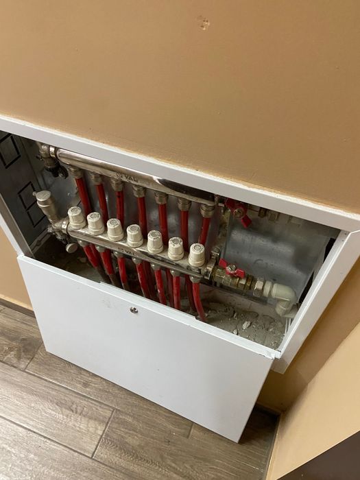 Продам будівлю комерційного призначення.