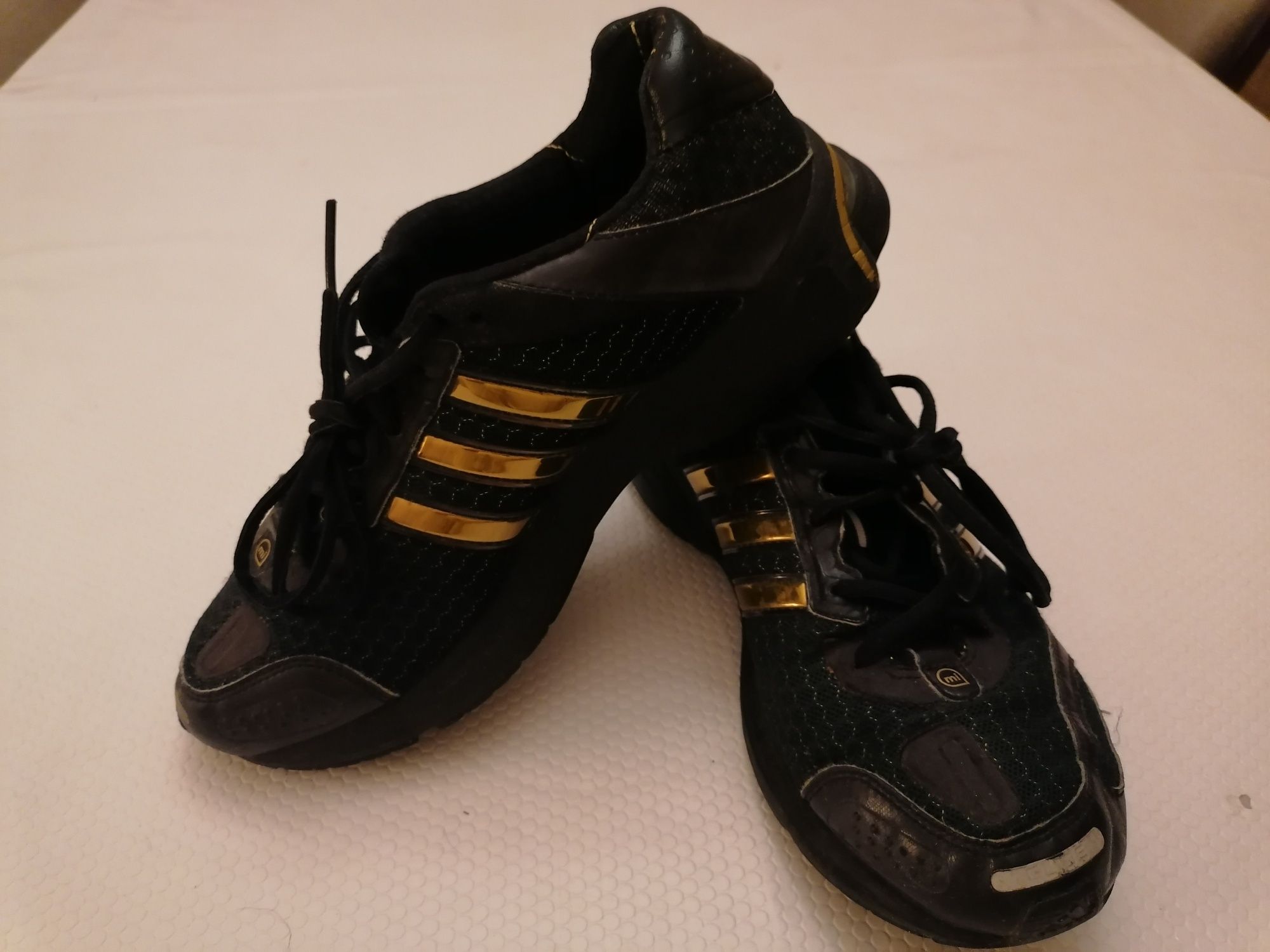 Sapatilhas ADIDAS Glide 4