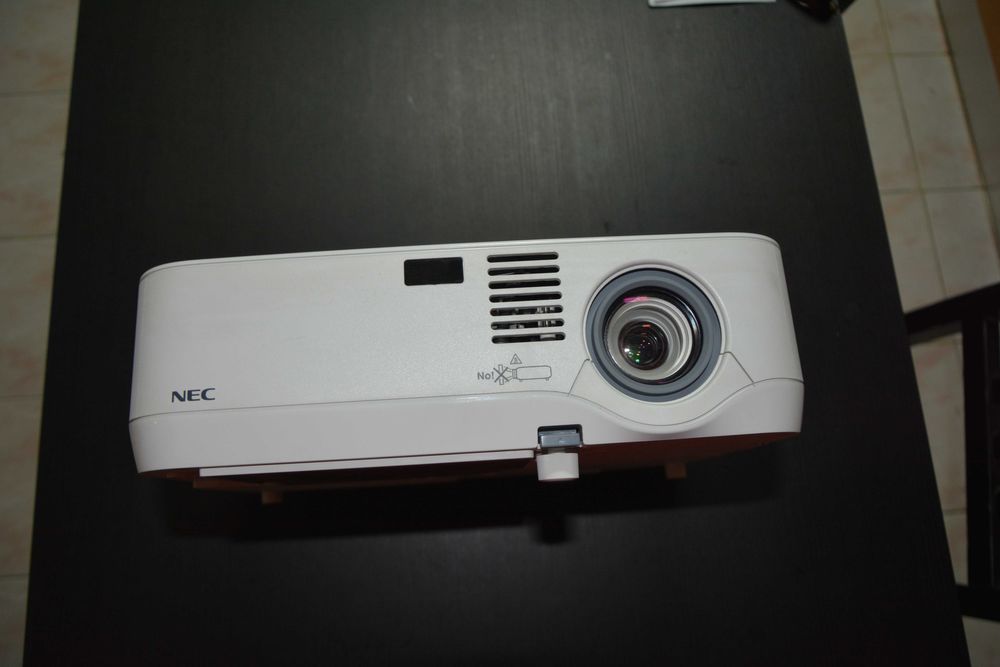 Projetor NEC np300