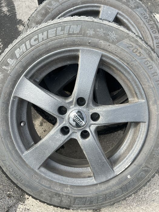 Диски R16 5*112 с зимней резиной Michelin 16 / 205 / 60
