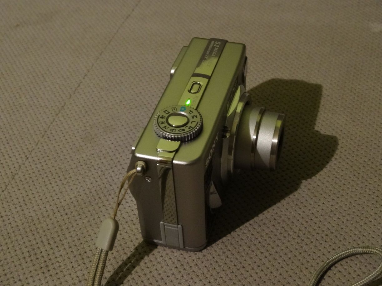 Sony cyber-shot DSC- W5