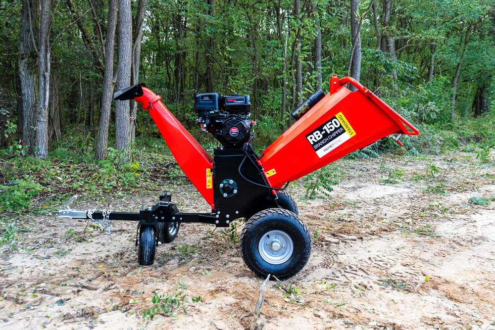 Rębak spalinowy REMET RB-150 == rozdrabniacz do gałęzi