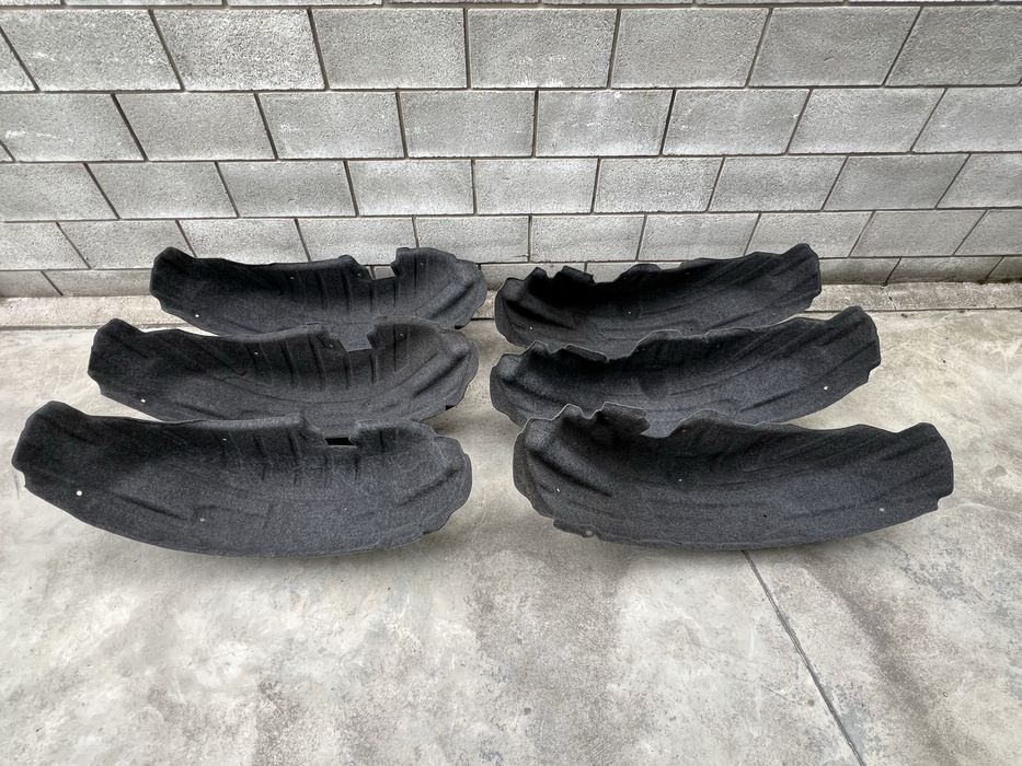 Задній підкрилок Пежо 4007 Сітоен С-кроссер Оутландер ХЛ