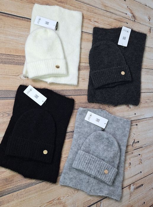 Komplet Minouu czapka I komin przed zakupem zapytaj o dostępne kolory