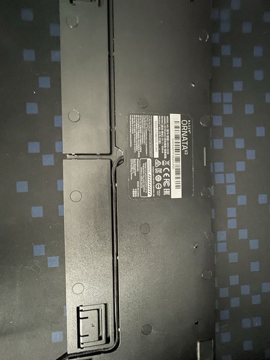 Hybrydowa klawiatura Razer Ornata V2 - OPIS