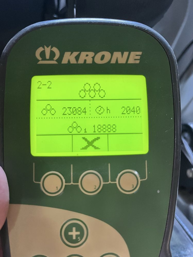 Prasa rolująca KRONE Fortuma V 1500 MC