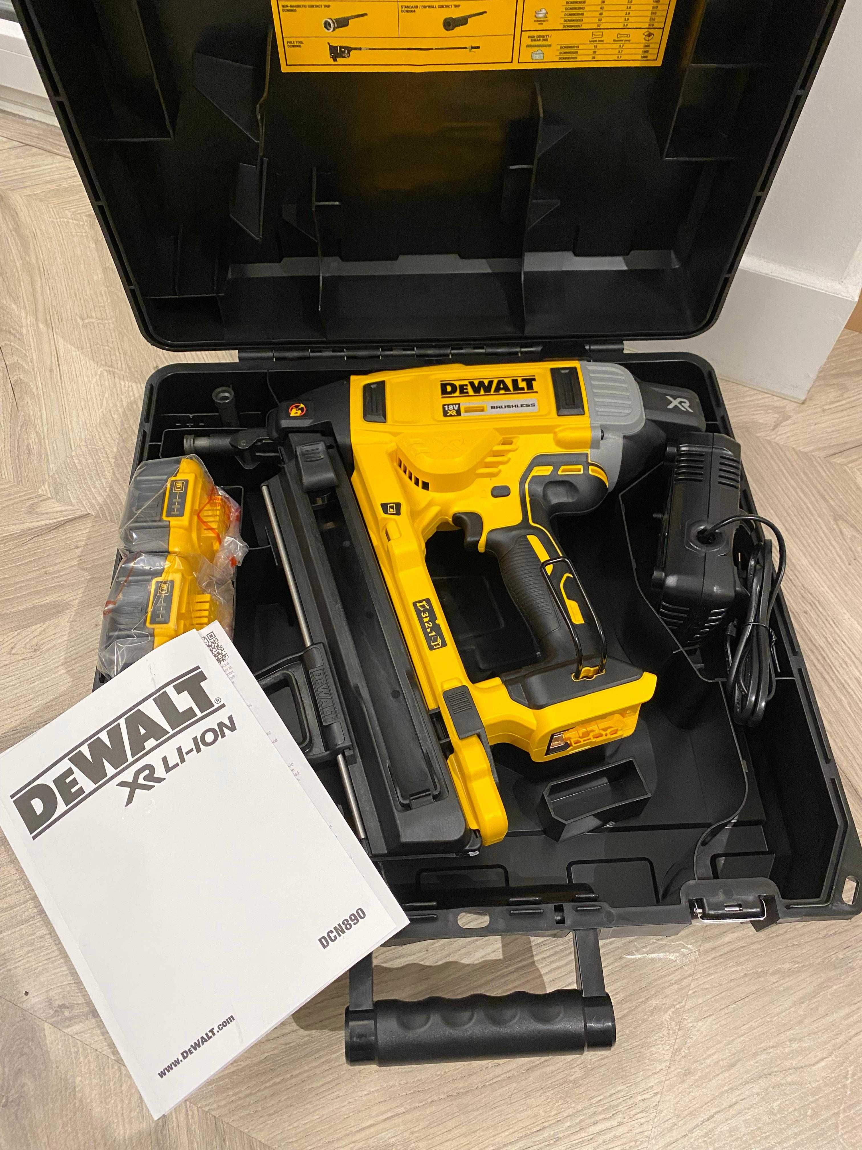 DeWalt Pregadora de Betão 18V DCN890P2