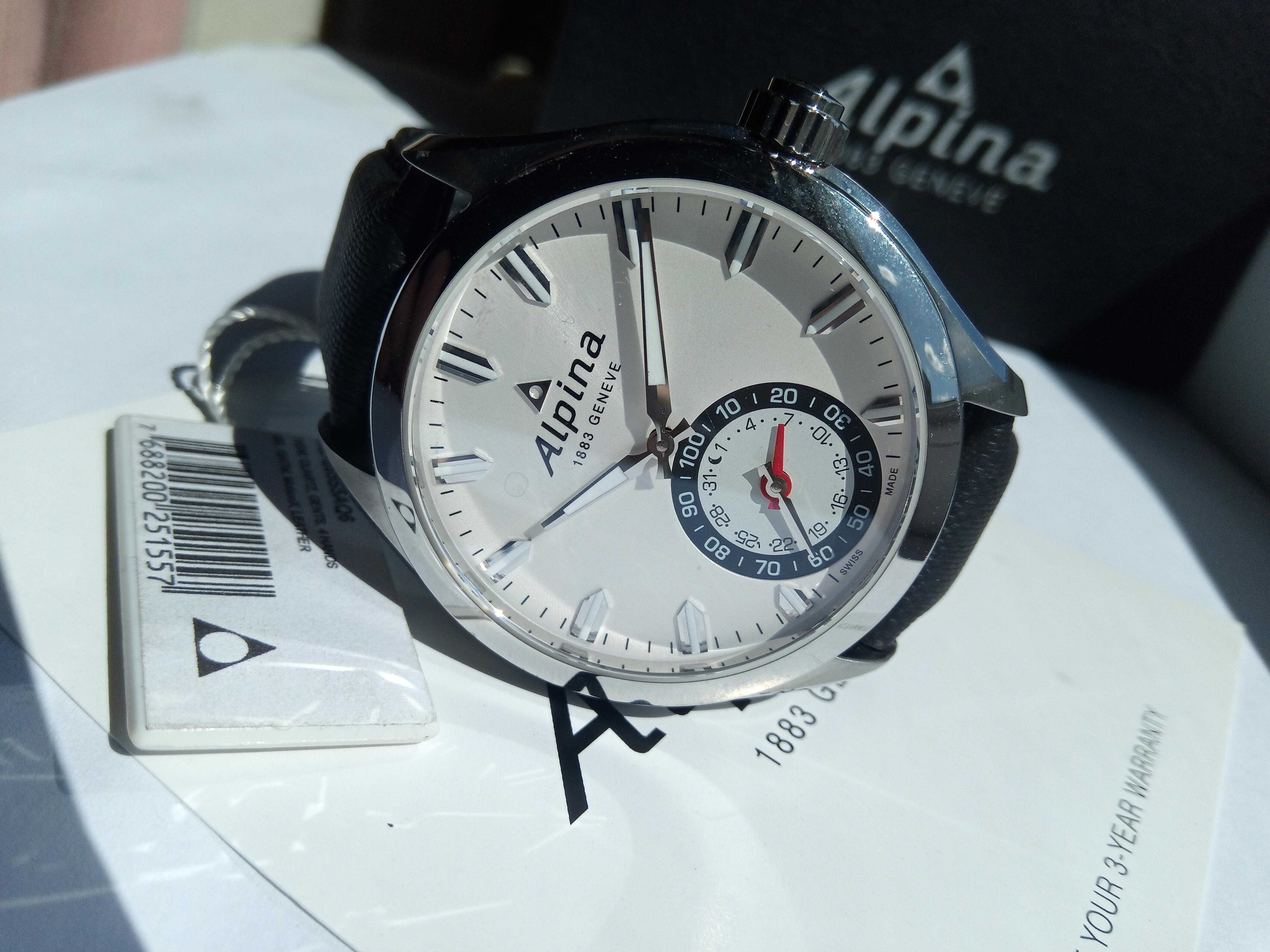 Швейцарские умные часы Alpina Horological - сапфир, Женева, РРЦ $1155