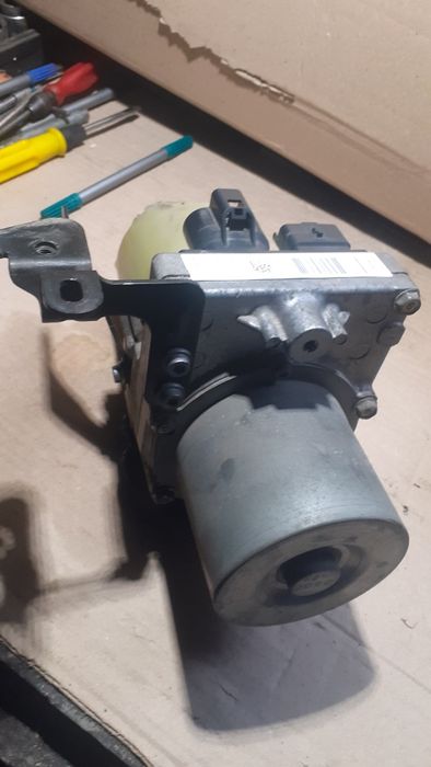 Електрогідропідсилювач