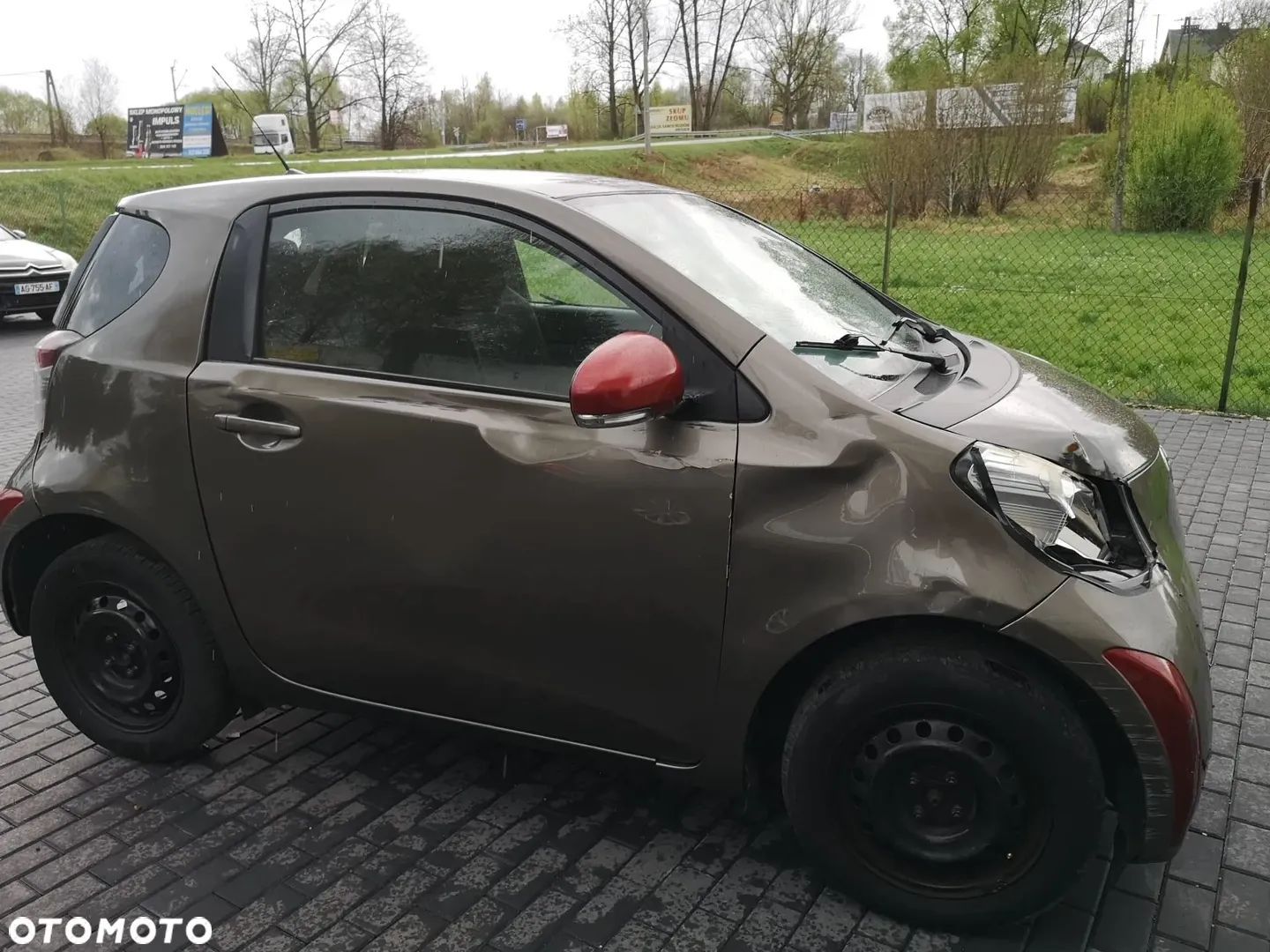 Toyota iQ OKAZJA Toyota IQ 1,0 VTI 2011R KLIMA 4osobowy 137000km