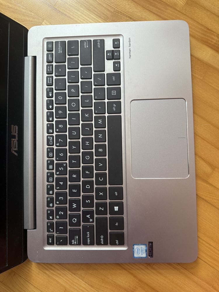 Laptop asus UX410U