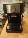 Кофеварка рожковая Delonghi EC260BK