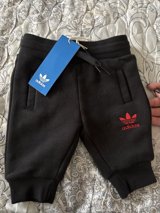 Спортивні шатнці adidas оригінал