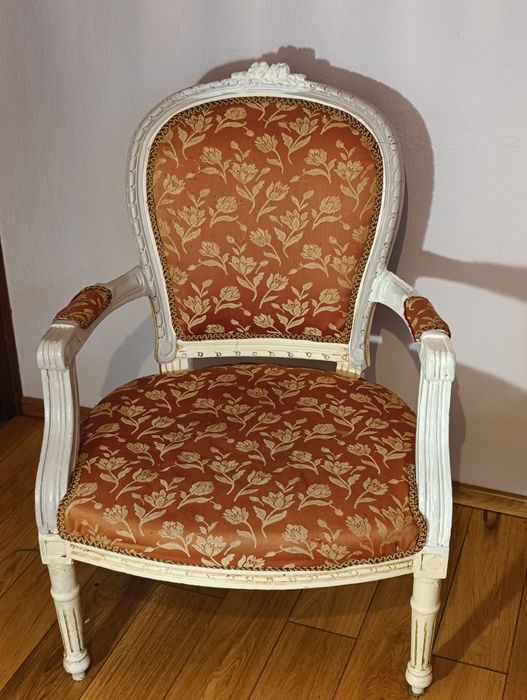 Fotel w stylu Ludwik XVI