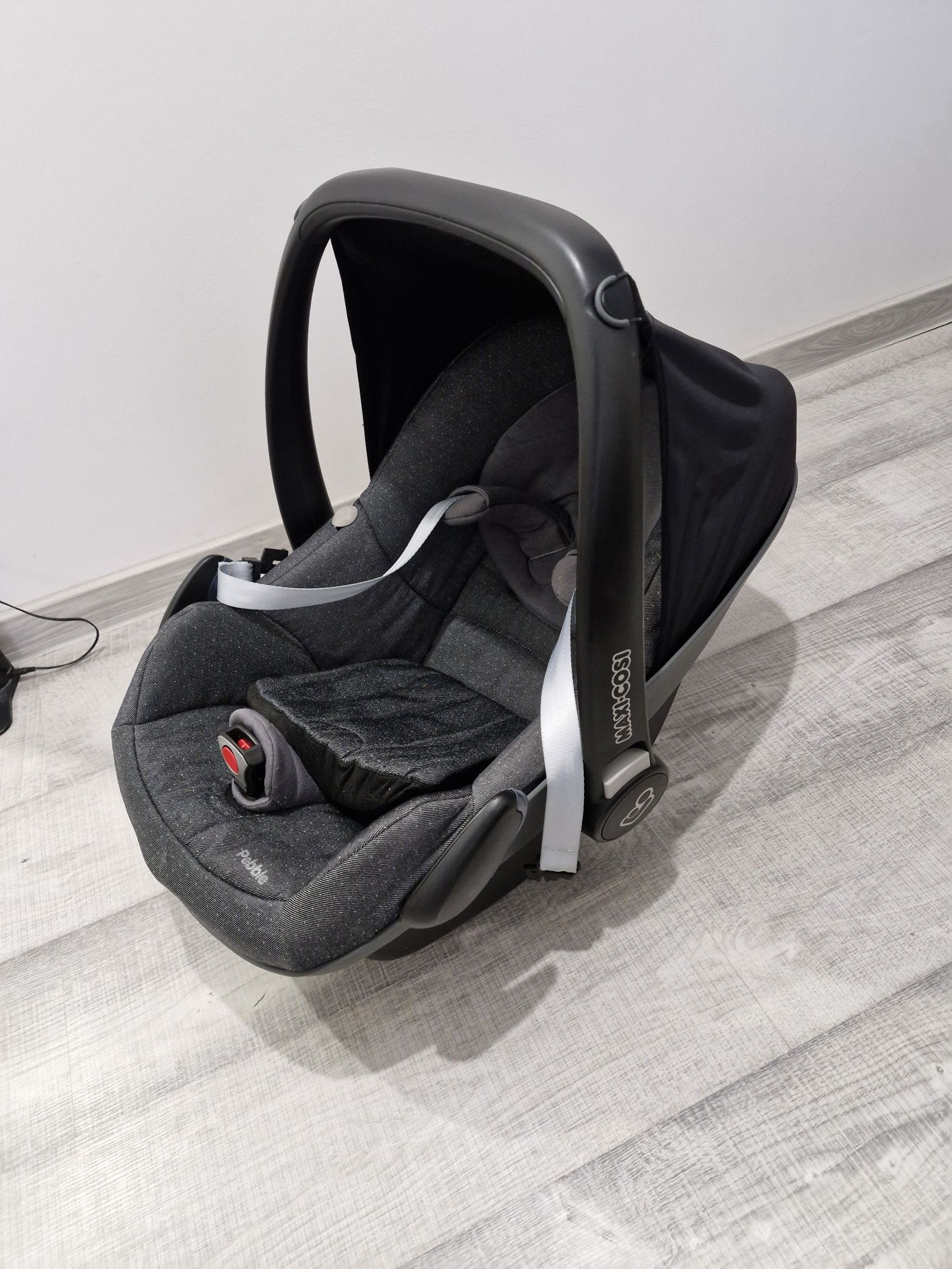 Продам автокрісло Maxi Cosi 0-13 кг