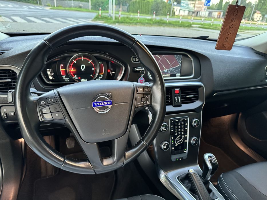 Volvo V40 1.6 D2 115km