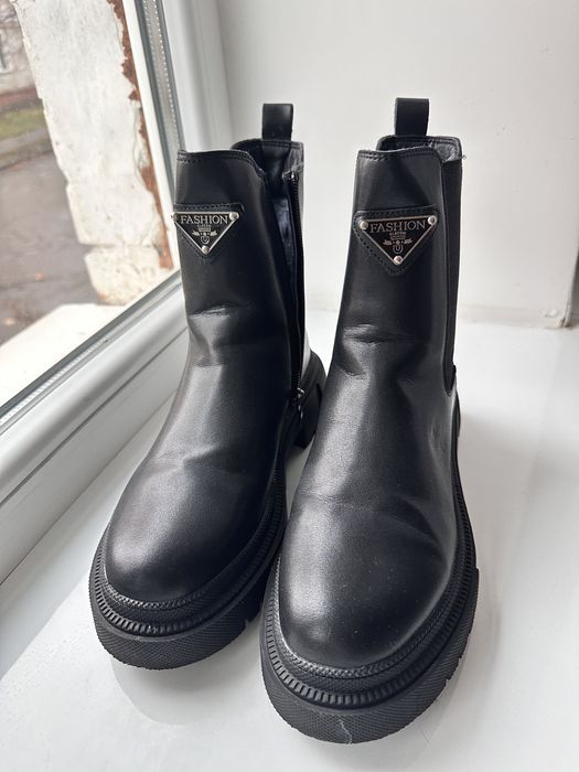 Челсі шкіряні 40 розмір