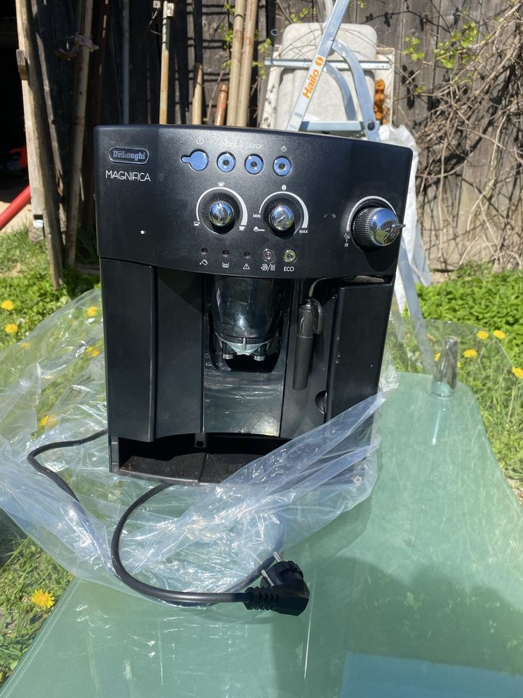 Ekspres do kawy firmy delonghi