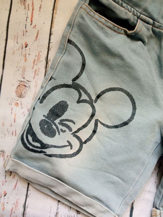 Spodenki jeansowe szorty Mickey Mouse 128