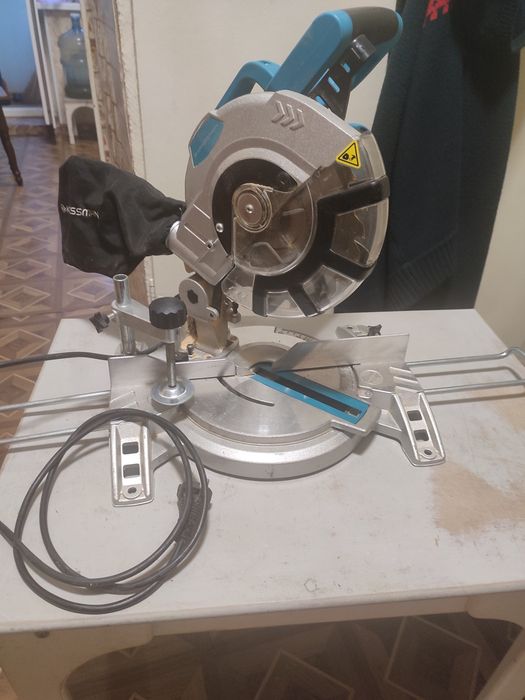 Продам Торцовая пила.