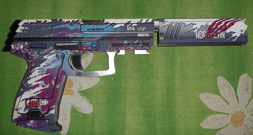 Продам іграшковий пістолет з резинками