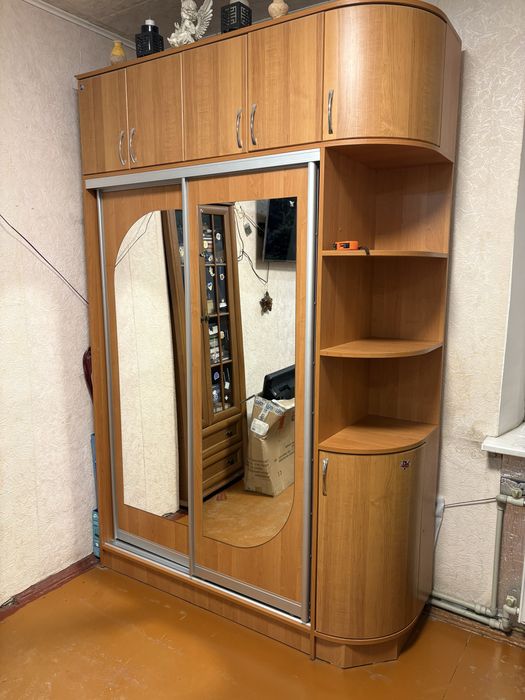 Продам шкаф-купе