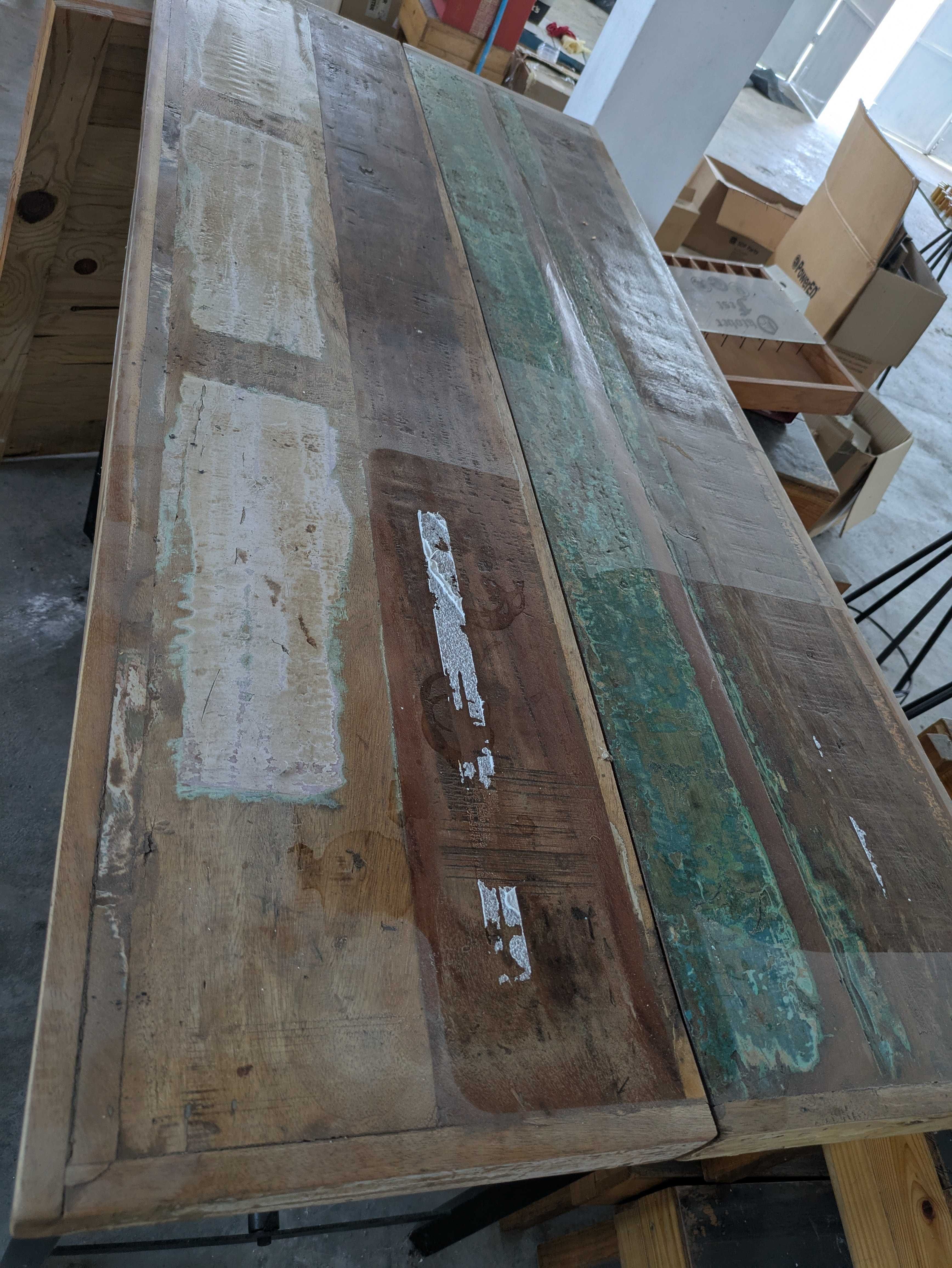 Mesa de Madeira reciclada + 4 bancos