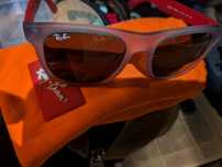 Óculos rayban criança transparente baço com haste vermelha