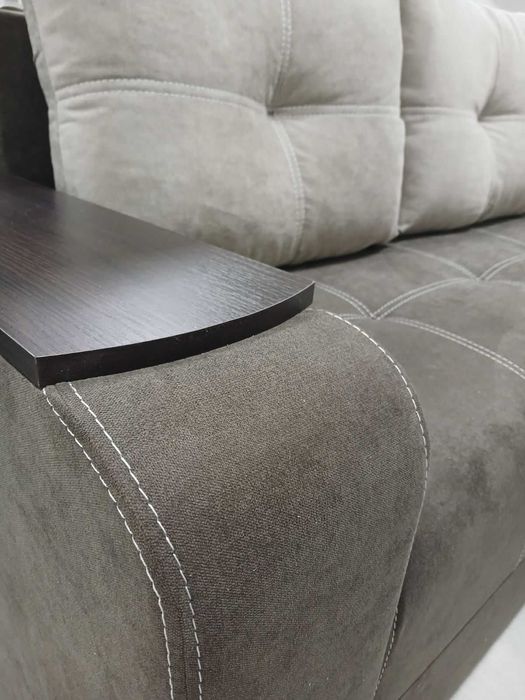 диван (довжина 240см,спальне місце 140*195)