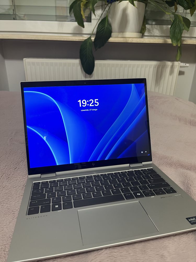Laptop HP ELITE X360 830 G11