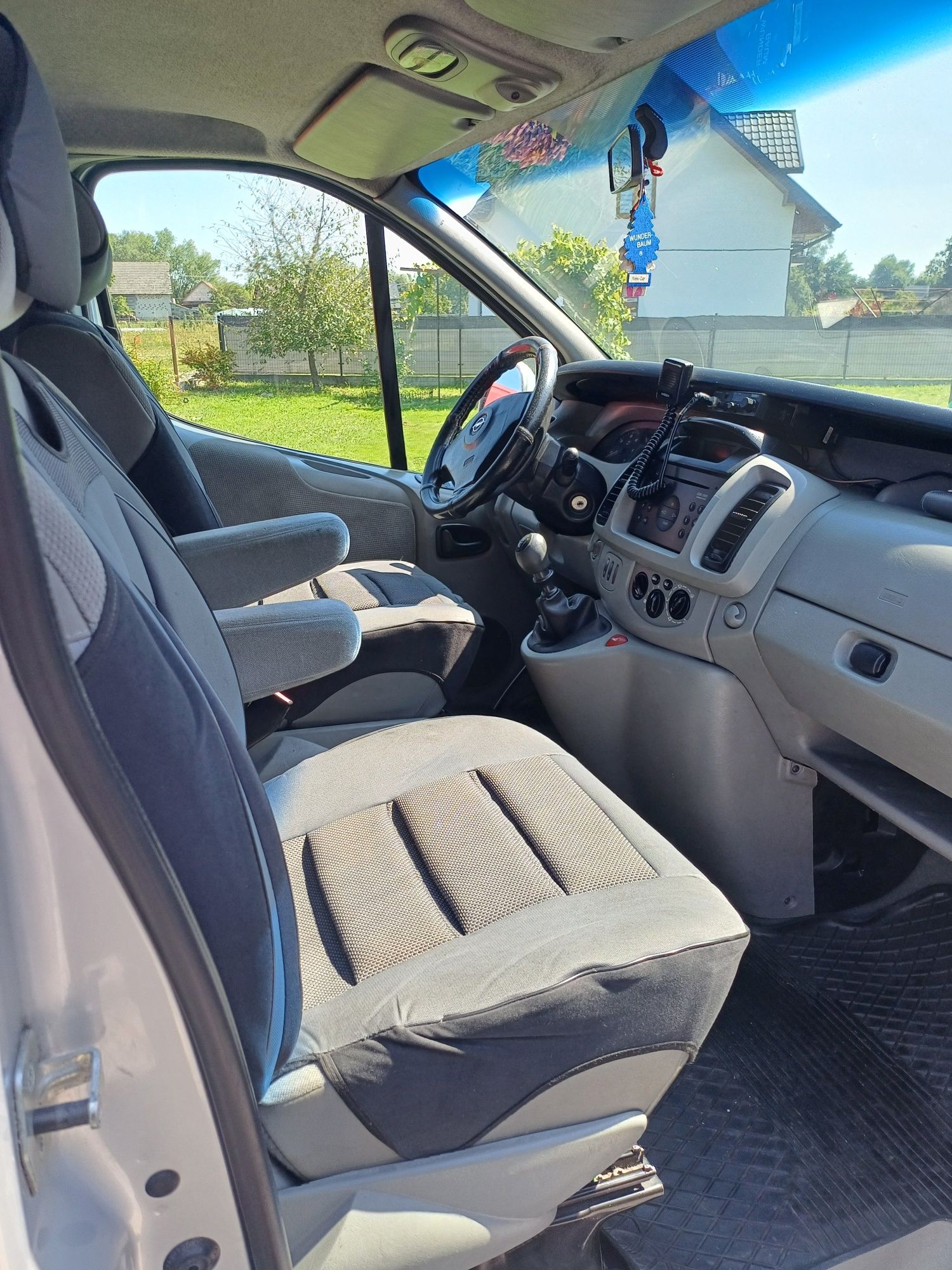 Opel Vivaro Trafic Tour 7 osobowy 2x Klima 1.9Cdti 100KM 19 Lat Własci
