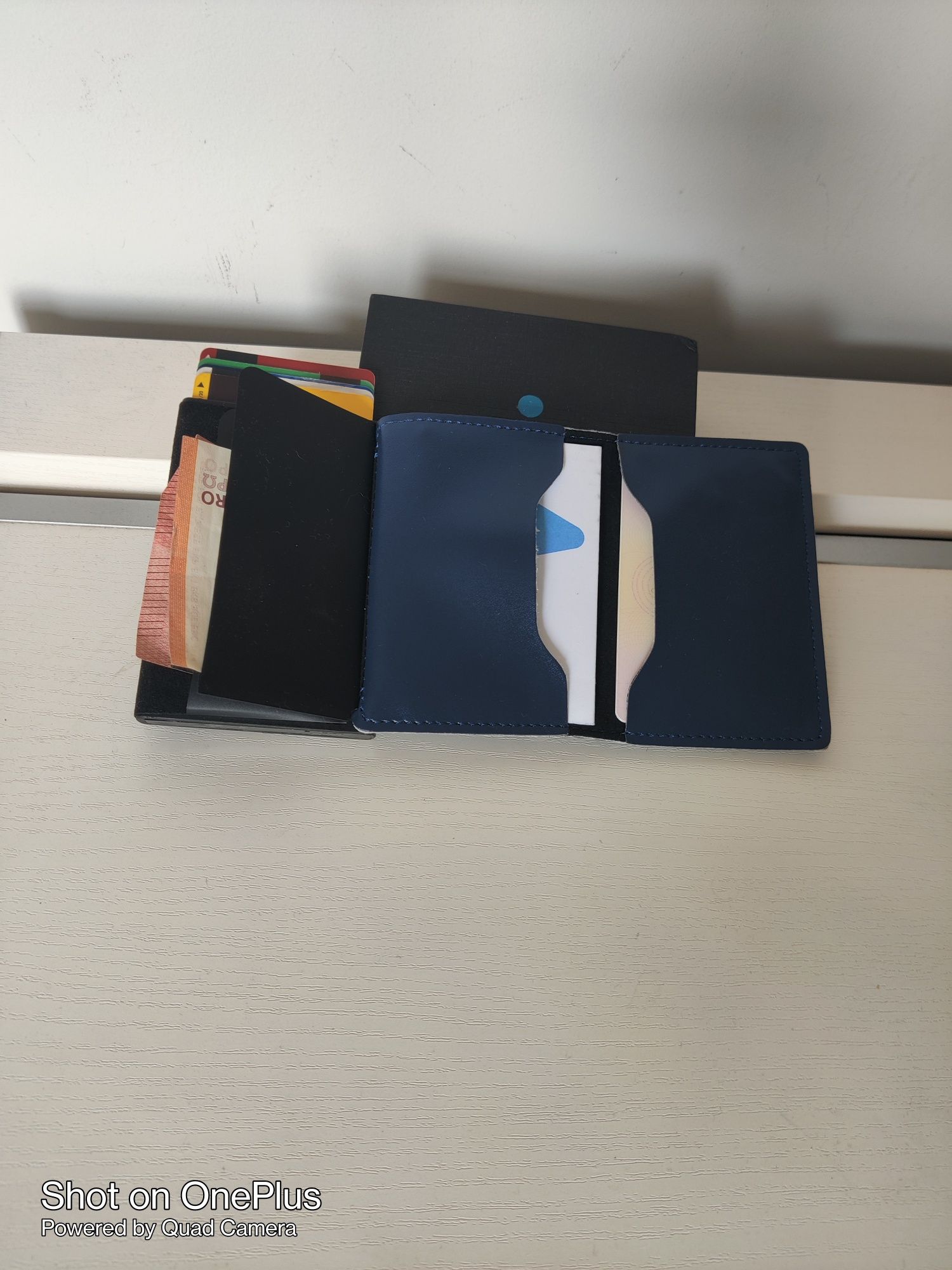 Carteira homem com sistema RFID.