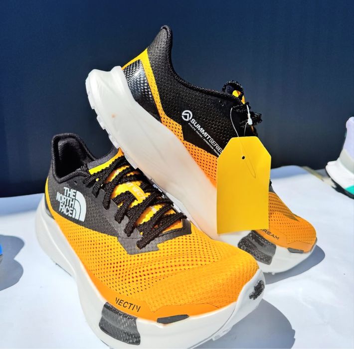 THE NORTH FACE M Summit Vectiv PRO 2 Summit GOLD/TNF оригінал