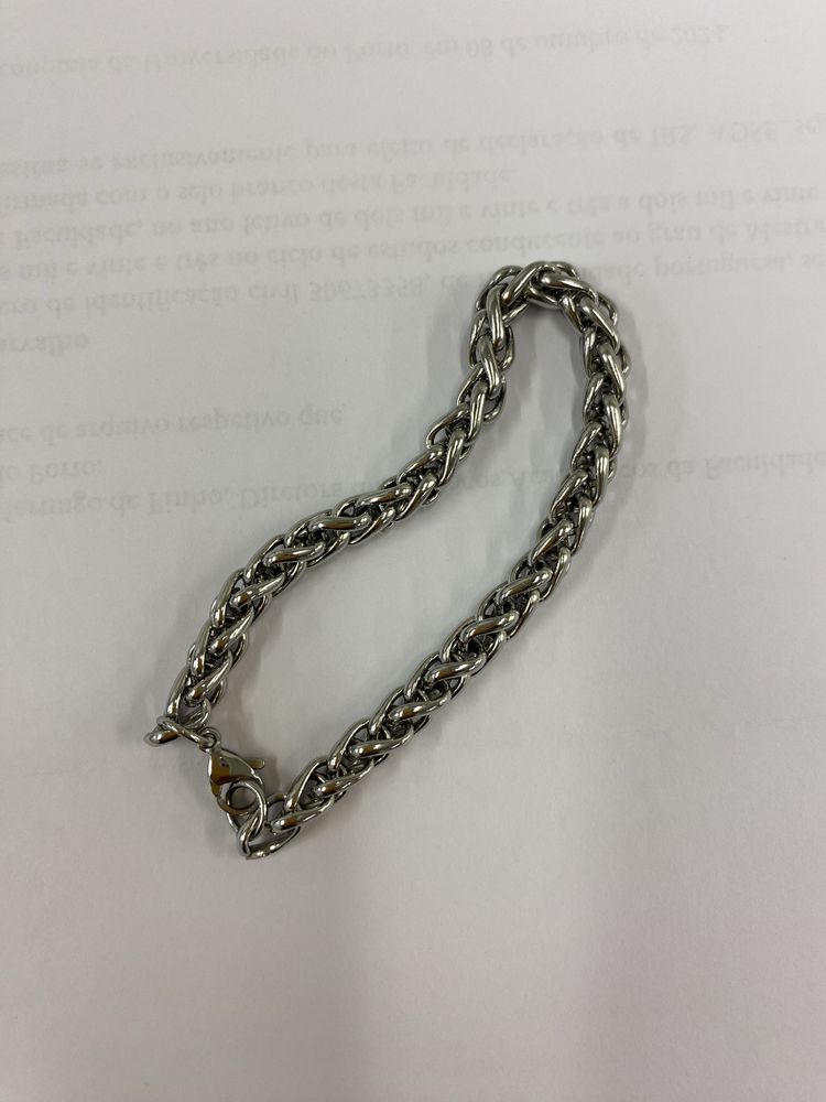 Pulseira em aço