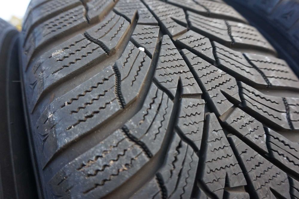 Ford KUGA _ KOŁA ZIMOWE_  felgi z oponami zimowymi 215/65R16