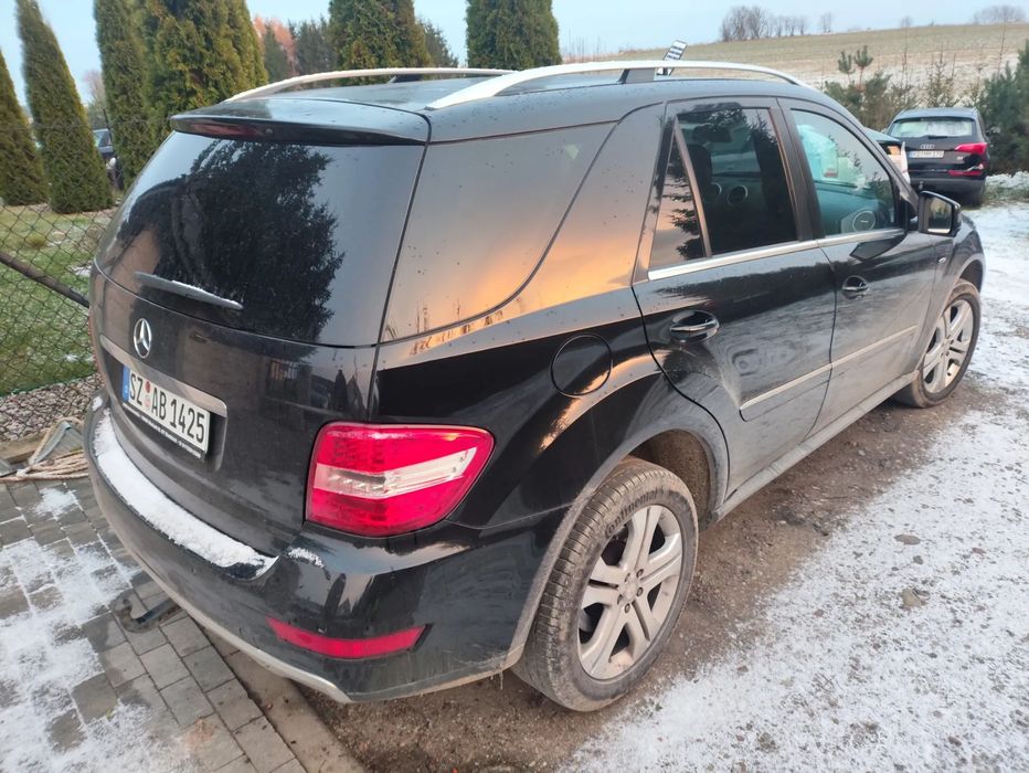 Mercedes-Benz Klasa C Mercedes ML 3.0 disel automat Bardzo Ładny