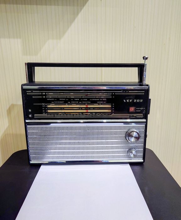 Радіоприймач VEF202 Радиоприёмник ВЭФ202