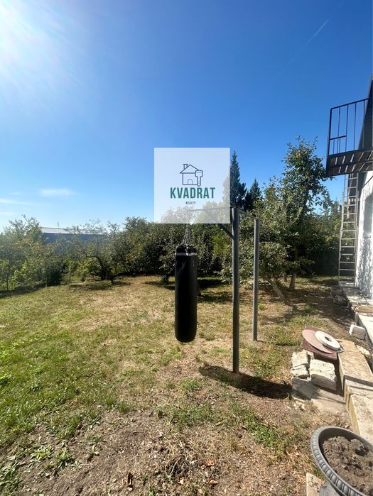Продам дачу з готовим ремонтом неподалік від річки Дністер